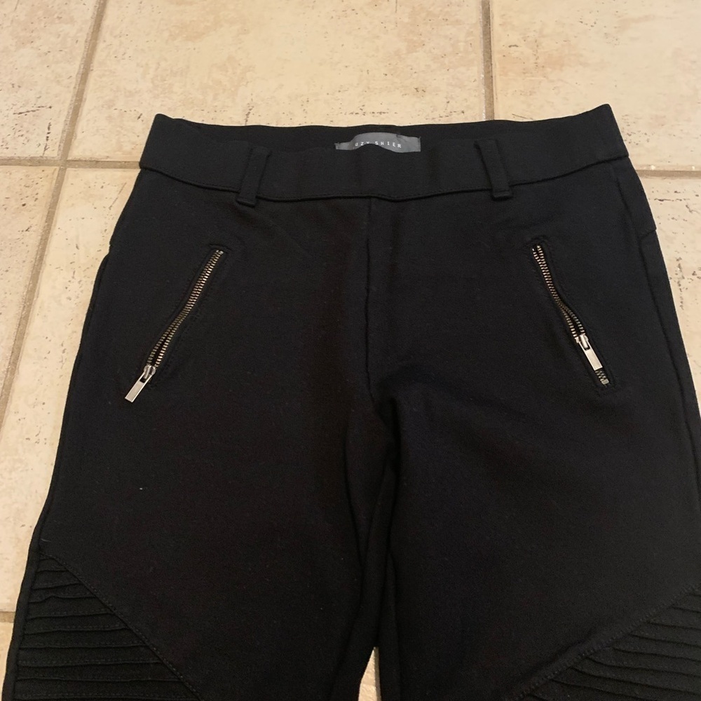 Suzy Shier Black Moto Quilted Panel Zipper Pocket Leggings Pants - Size M - Picture 3 of 9